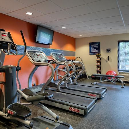 Hampton Inn Джейнсвилл Экстерьер фото