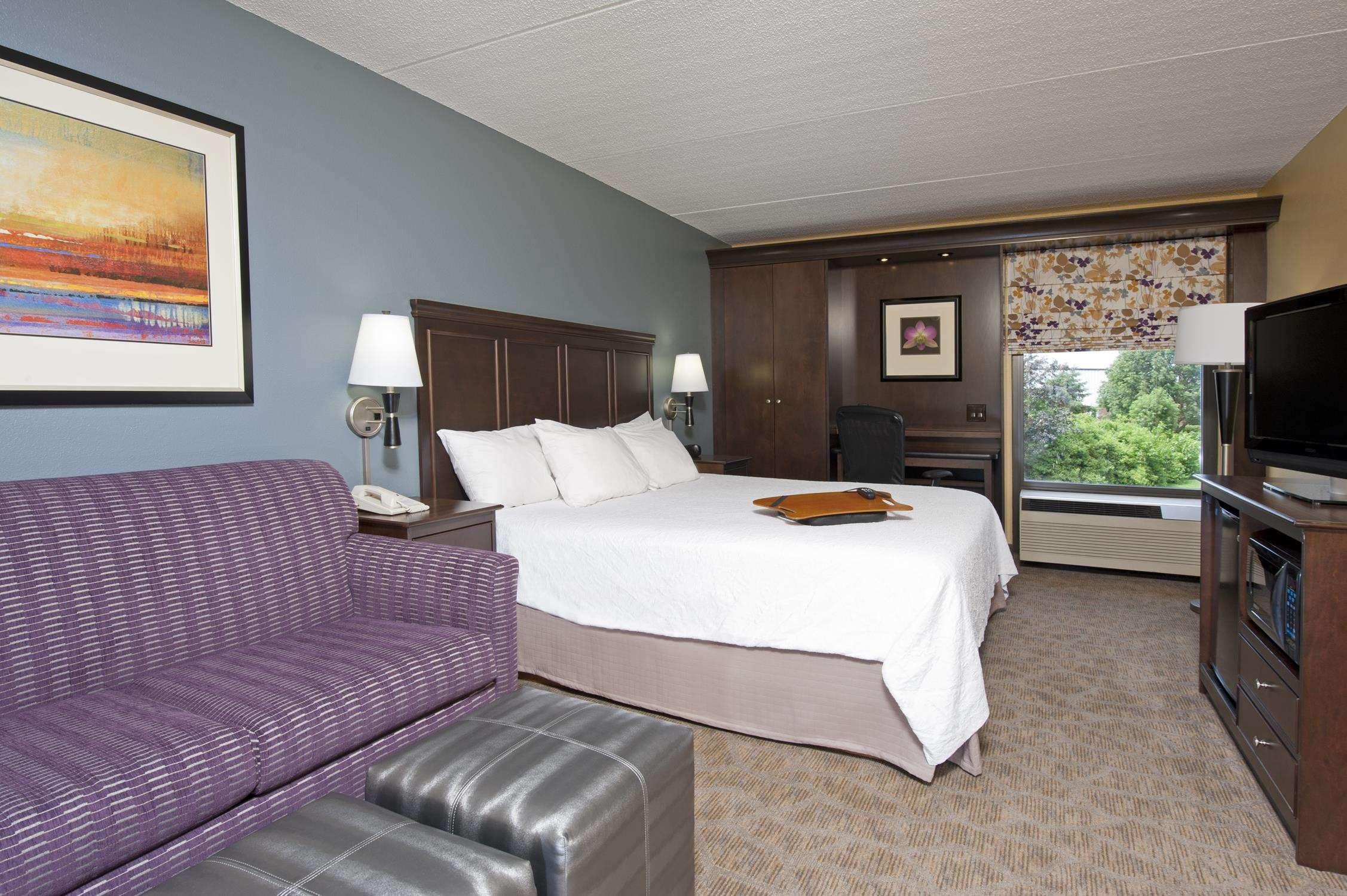 Hampton Inn Джейнсвилл Экстерьер фото