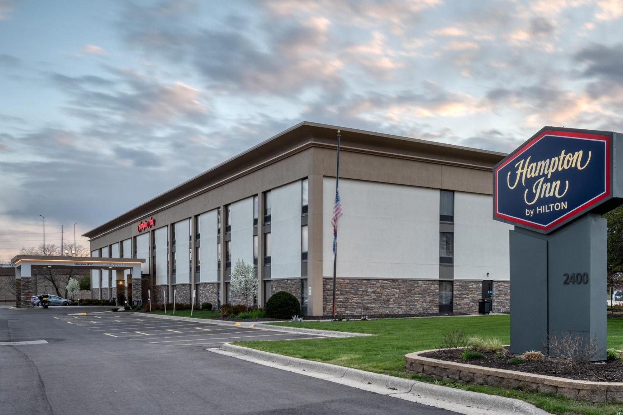 Hampton Inn Джейнсвилл Экстерьер фото