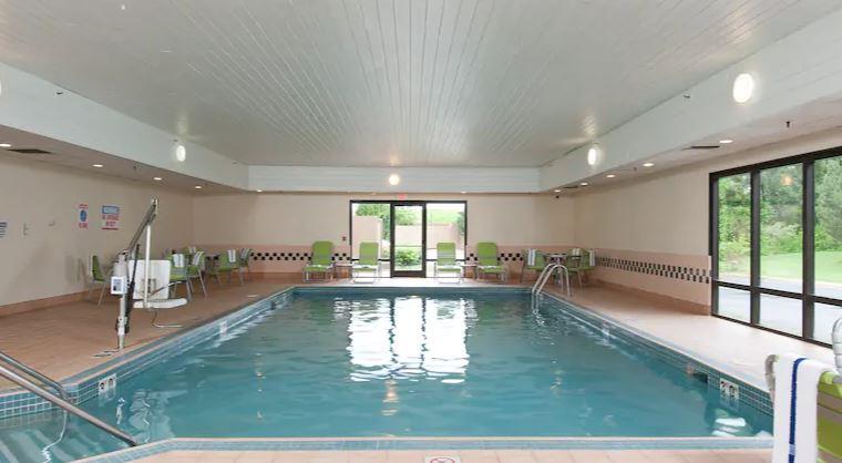 Hampton Inn Джейнсвилл Экстерьер фото
